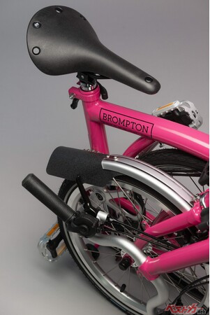 英折りたたみ自転車ブロンプトンが、復刻版カラー「Hot Pink」を発売
