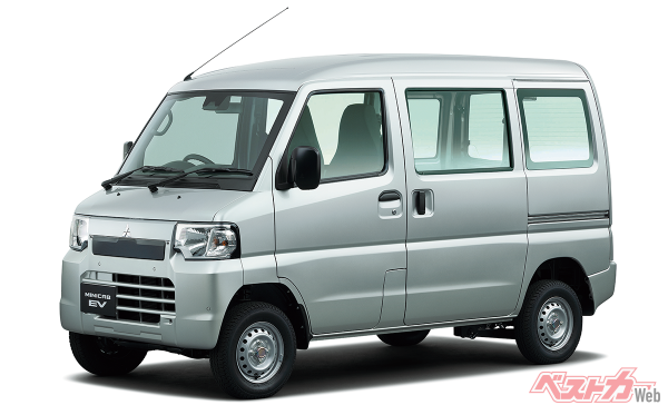 ミニキャブEVのエクステリアはミニキャブMiEVのグリルを変更した程度で印象の差はない