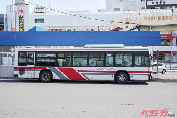 大型路線バスは最長11メートルとなっている