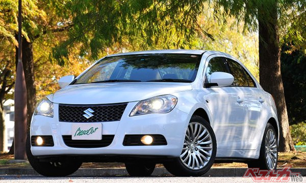 スズキ キザシ(2009~2015年)。「世界の市場に向け、新しいクルマ作りに挑戦する“兆し”を見せる」という意味合いで名前が付けられました