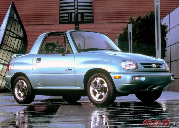 スズキ X-90(1995~1997年)。SUVなのに2シーターという特異なコンセプト。後部はトランクです
