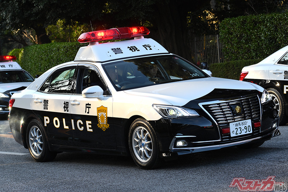 クラウンパトカー