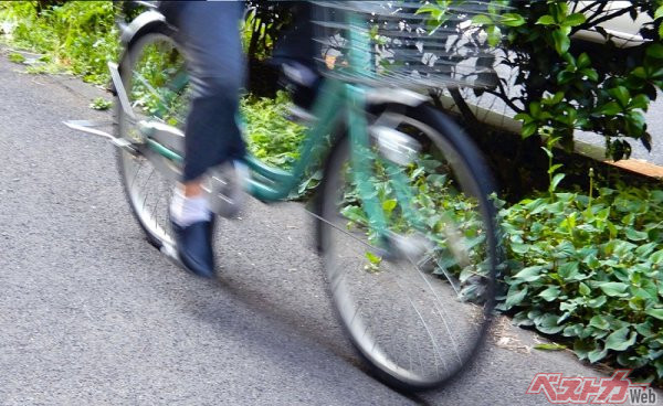 「自転車への反則金導入」に効果はあるか？　クルマと自転車、大事なのはどっちも特性を知ること