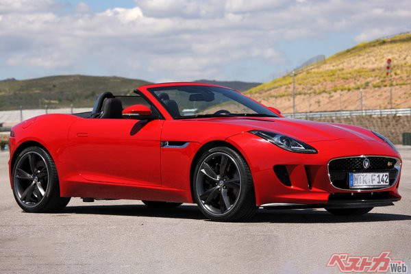 輸入車部門大賞に輝いたジャガー Fタイプ(前澤1位/清水1位)