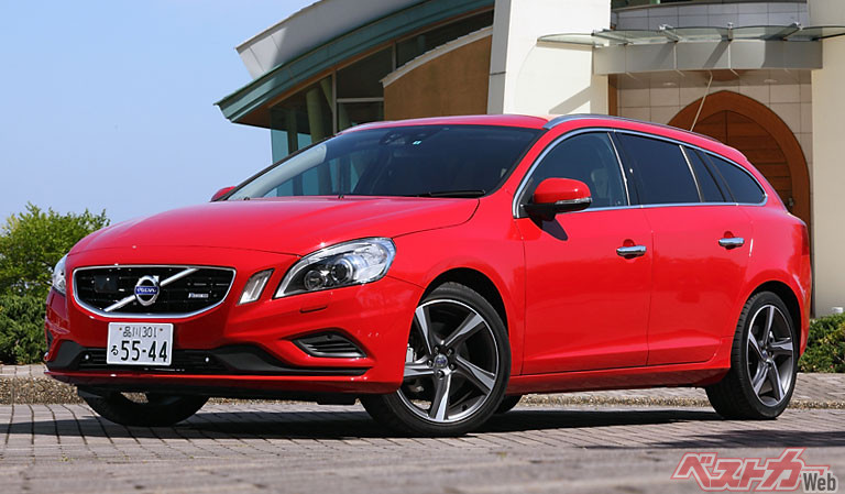 ボルボ人気の牽引役となったV60。これまでにない斬新でファッショナブルなデザインは見る者をあっといわせた