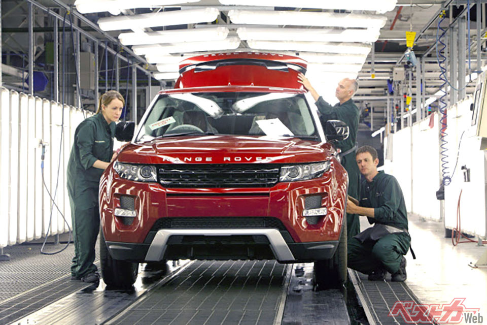 レンジローバーイヴォークの好調によって50年ぶりに3交代24時間体制となった英国工場