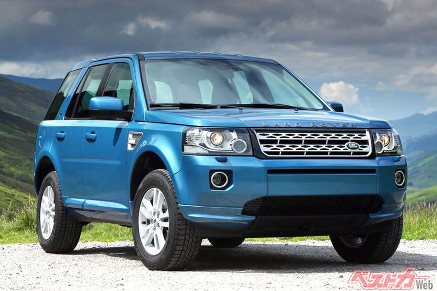 マイナーチェンジしたフリーランダー2。イヴォークと同じ2L直4ターボを搭載。フロントマスクやキャビンも大幅にリニューアル。日本発表は2012年12月21日、価格は399万円