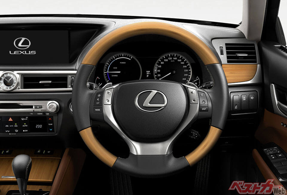 レクサスGSの竹ステアリングホイール