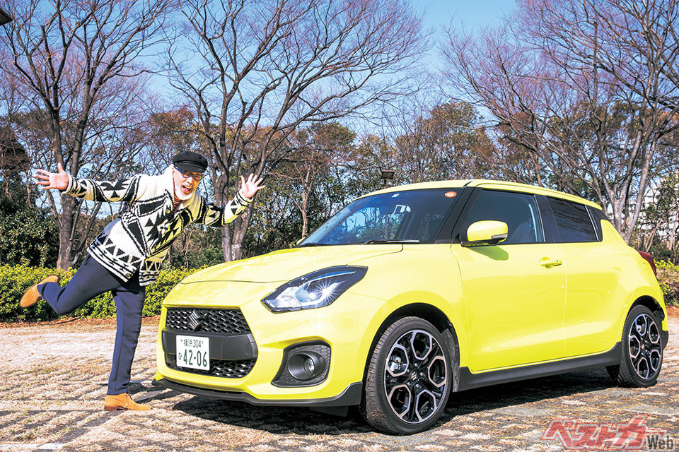 スイフトスポーツ(6MT)セーフティパッケージ+カメラパッケージ装着車(198万720円)。歴代初のターボエンジンを搭載した4代目スイフトスポーツ。直4、1.4Lターボエンジンは140ps/23.4kgmを発生。全長3890×全幅1735×全高1500mm