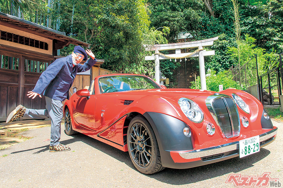 光岡 2代目ヒミコ Sレザーパッケージ 598万3200円(6AT)。現行ロードスターをベースにネオクラシックなデザインを施したミツオカヒミコ。このモデルは2代目で、初代は2008年12月に登場し、9年間で271台を生産、販売。そのうち約41%は海外で売られた