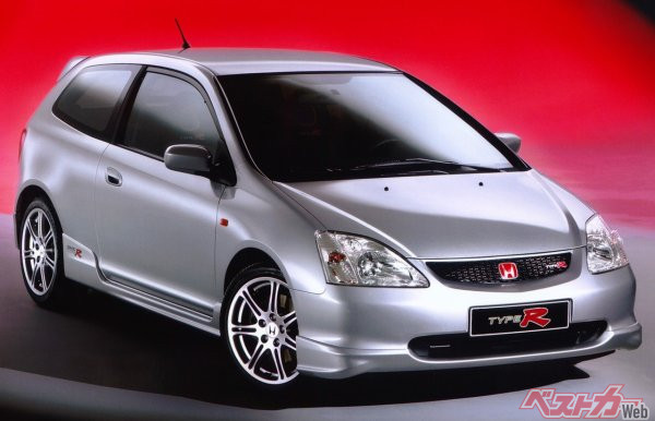 イギリス生産となったのはこの2代目モデルから