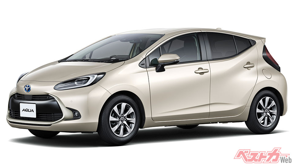 トヨタ アクア Z(2WD/クリアベージュメタリック)〈オプション装着車〉(2021年7月19日発売開始時の公式画像)