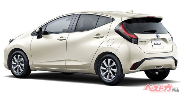 アクア Z(2WD)(クリアベージュメタリック)<オプション装着車>(2021年7月19日発売開始時の公式画像)