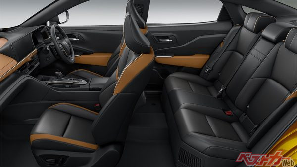 CROSSOVER RS“Advanced”（内装色 ： ブラック／イエローブラウン）（2022年7月15日発表時の公式画像）