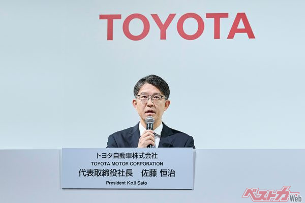 ダイハツが経営体制の刷新を発表し、その会見に臨んだトヨタの佐藤恒治社長