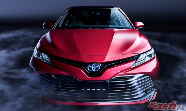 G “レザーパッケージ”(エモーショナルレッド)〈オプション装着車〉(2017年7月発売開始時の公式画像)