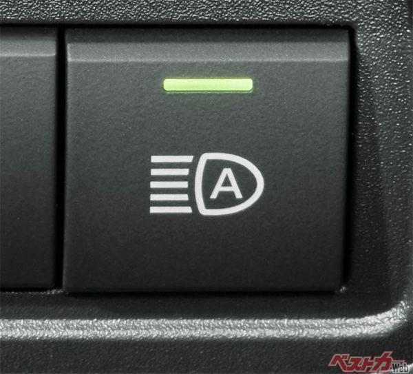 アダプティブハイビームスイッチ(2020年8月発売開始時の公式画像より)