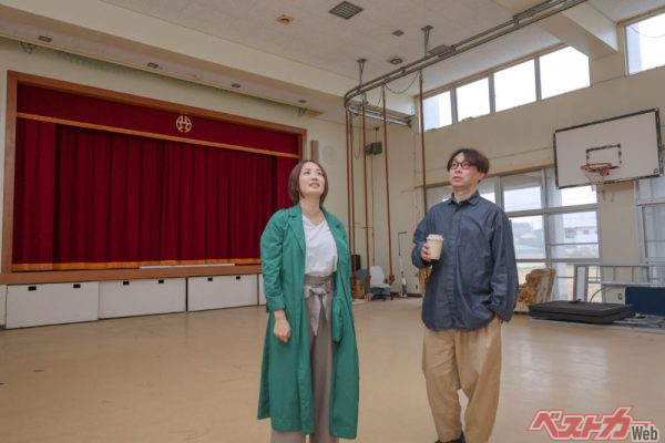 旧・富山臨海学校の体育館。これから館内をリノベーションしていくという