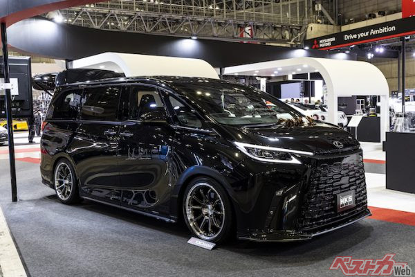 高級感とスポーティーを兼ね備えている