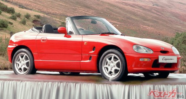 1991年から1998年まで販売され、2万6583台を生産したとされるカプチーノ