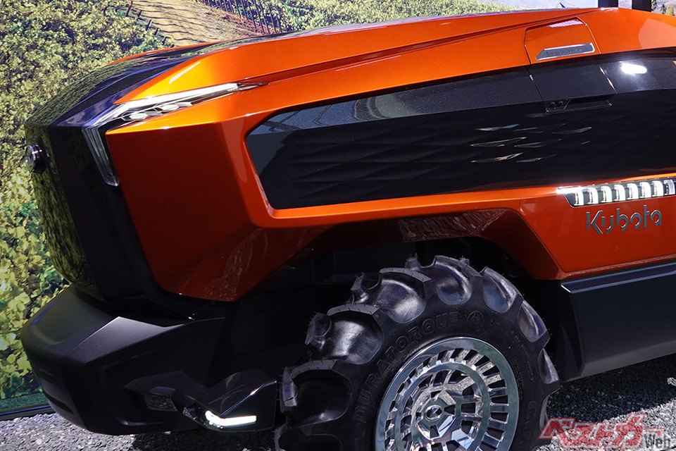 急速充電で80%まで6分未満!! クボタから全自動運転トラクタが登場！ AI