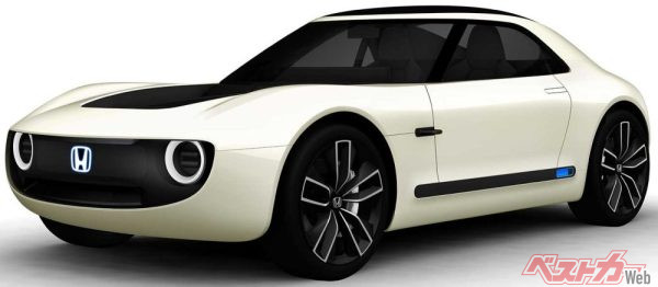 2017年の東京モーターショーで出展された「ホンダスポーツEVコンセプト」。EV専用プラットフォームを使ったスポーツカーとしての提案だった