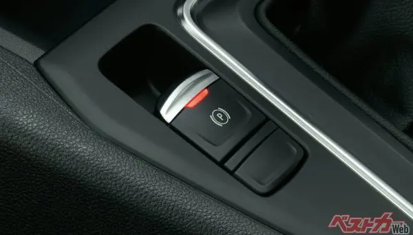 確かに電動パーキングブレーキは楽!!  でも独特の感覚がイイってなに!?  Z世代理解できない「サイドを引く」ってなんなんだ!?!?