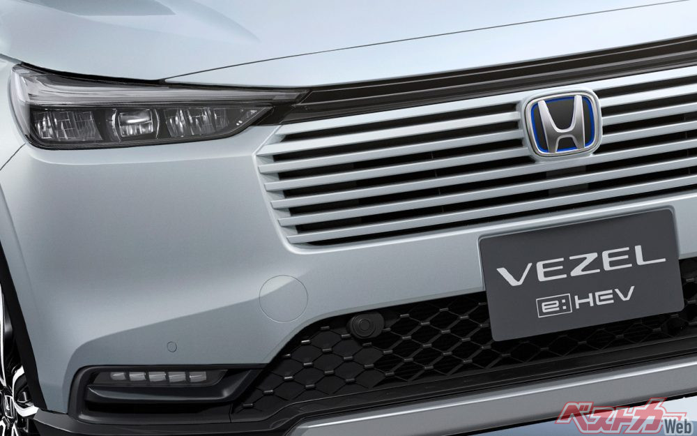 ヴェゼルマイチェン結構変わるやん!! バカ売れWR-V意識か!? 真四角