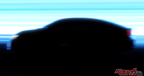 当該車両のサイドビュー。うーん、ファストバックぽいな