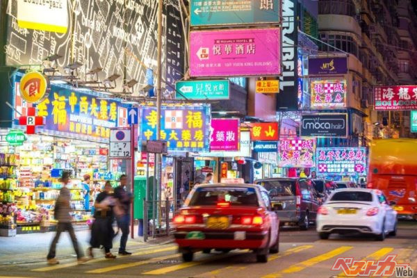 アルファードの人気が高いという左側通行、右ハンドル仕様の香港。盗難された車両は香港を走っているのだろうか？（f11photo＠AdobeStock）