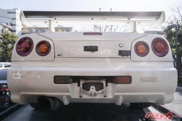 千葉県野田市内で盗まれた「おもしろレンタカー」所有の白いR34GT-R