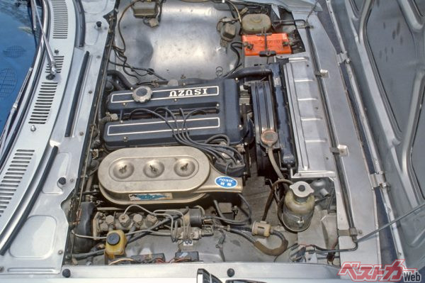 水冷直列4気筒DOHC1584cc、120PSは当時の日本車の中では一級品の性能だった