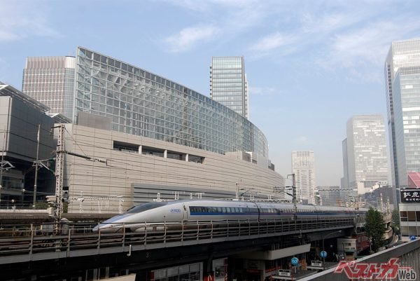 かつては新大阪から先、東京駅まで16両編成で乗り入れていた500系。300系や700系などとは座席数が異なっていた