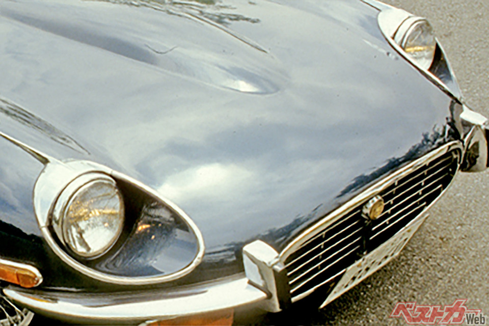 英国車は低調気味】ジャガーEタイプ・シリーズ3 V12ロードスター