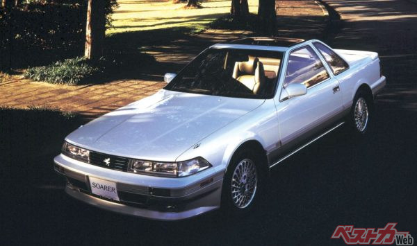 1989年4月、2シーターのオープンモデル「エアロキャビン」が500台限定で発売された