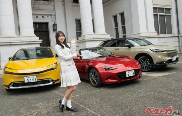 富田さんの要望で揃えた新車3台。トヨタプリウス（PHEV）、マツダロードスター（ICE）、ホンダヴェゼル（HEV）。どれも好きなクルマだそうです。お目が高い