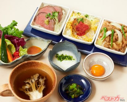 こちらがNo.1に選ばれた「Ibaraki ～杜の詩　いゃ！ どうも～」（1500円）。料理の数も豊富でどれもうまそう～!!