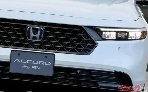 結局車載ナビとスマホナビってどっちがいいん!?　いまんとこグーグルマップ内蔵がベストなワケ