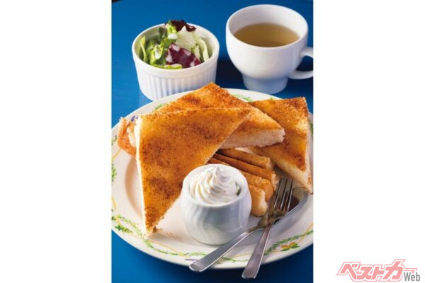 『ギャラリー珈琲店　古瀬戸』シナモントースト　740円　クリームで味を変えても。耳までシナモンたっぷり