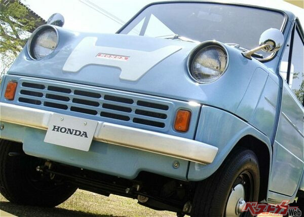 ホンダ初の市販車はキャブ4連装のミッドシップDOHC！　スポーツカーじゃないよ！　なんと軽トラなのよ！