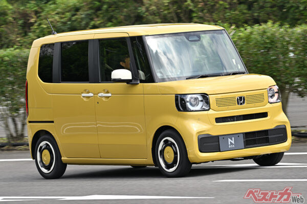 新型N-BOXは2023年10月に登場。2023年度の累計販売台数で新車販売トップになっている