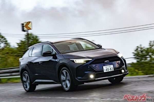 スバルソルテラはカタログ値で一充電走行可能距離が487~567km。欧州車などでは600km以上の航続距離を持つEVも登場している