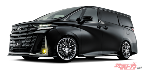 アルファードにも違和感なく収まる存在感が美しい。