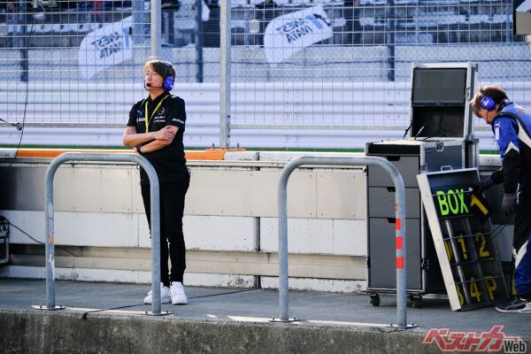 普段は監督としてレースを見守る近藤真彦さん。今回はなんとドライバーとして復活する(photo塩川雅人)
