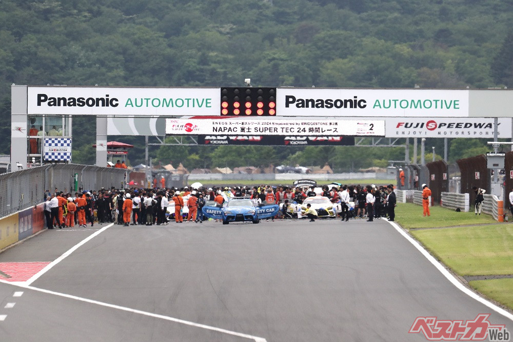 トミカトヨタセルシオペースカーです。富士1000キロレース耐久選手権。TES トミカトヨタセルシオペースカーです。富士1000キロレース耐久