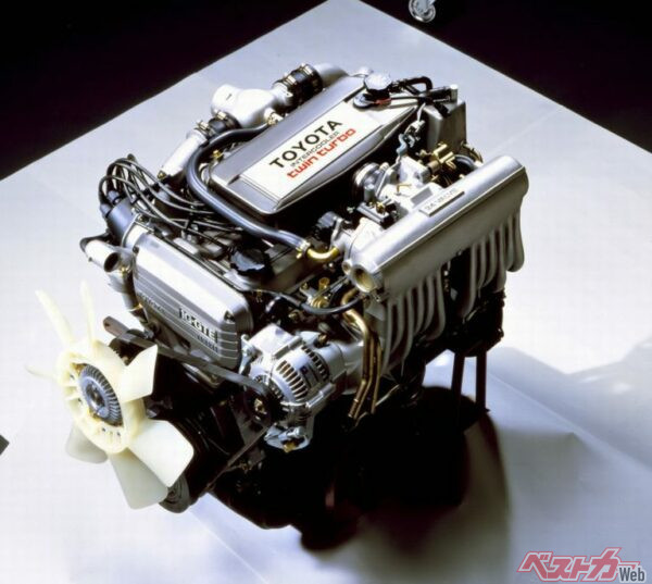 インタークーラー付きターボを装着した1G-GTEU型ツインカムツインターボエンジン。1985年10月にGTツインターボに搭載された。185ps／24.0kgmを発生