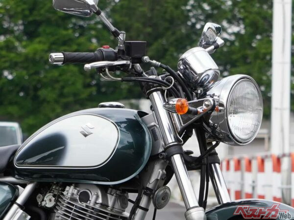 St250e 30年以上改良されつつ現役を続けた、エンジンとフレームの最終形態ST250Eタイプ - 自動車情報誌「ベストカー」