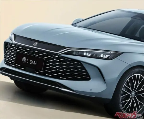 満タンで2100kmも走ってたったの220万円！　トヨタが積むという噂も！　BYD秦Lに日本車は太刀打ちできんのか？