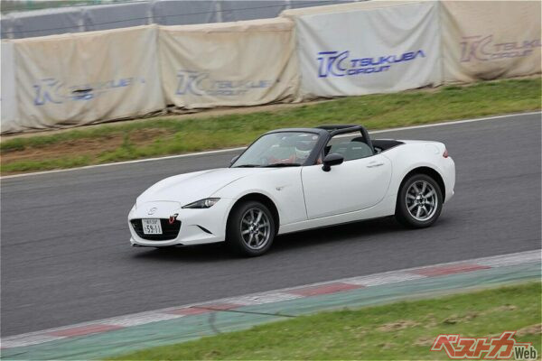 DSC「トラック」のお陰でコーナーではターンインの安定性が高まった