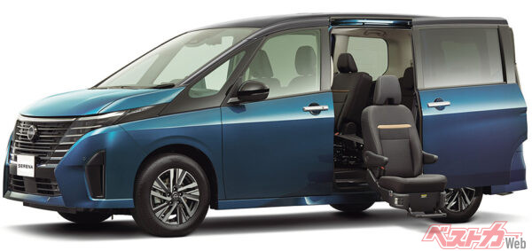 新型セレナ_助手席スライドアップシート（2022年11月 フルモデルチェンジ発表時の公式画像より）